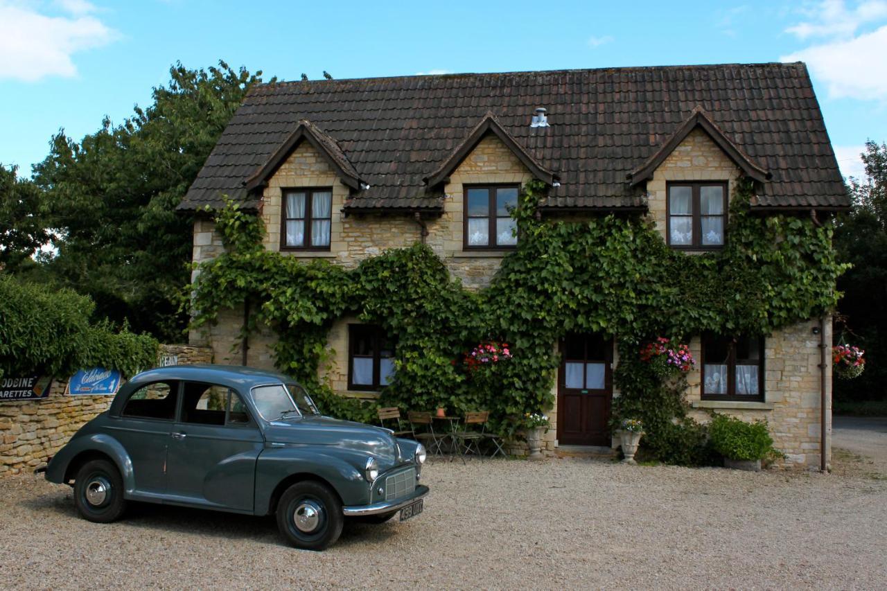 Fosse Farmhouse Holiday Cottages 奇彭纳姆 外观 照片