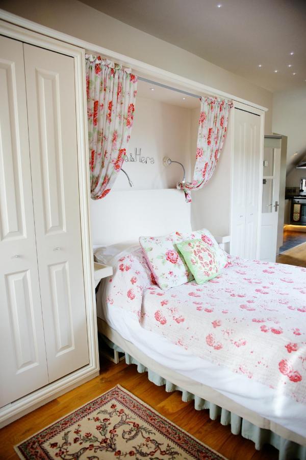 Fosse Farmhouse Holiday Cottages 奇彭纳姆 外观 照片